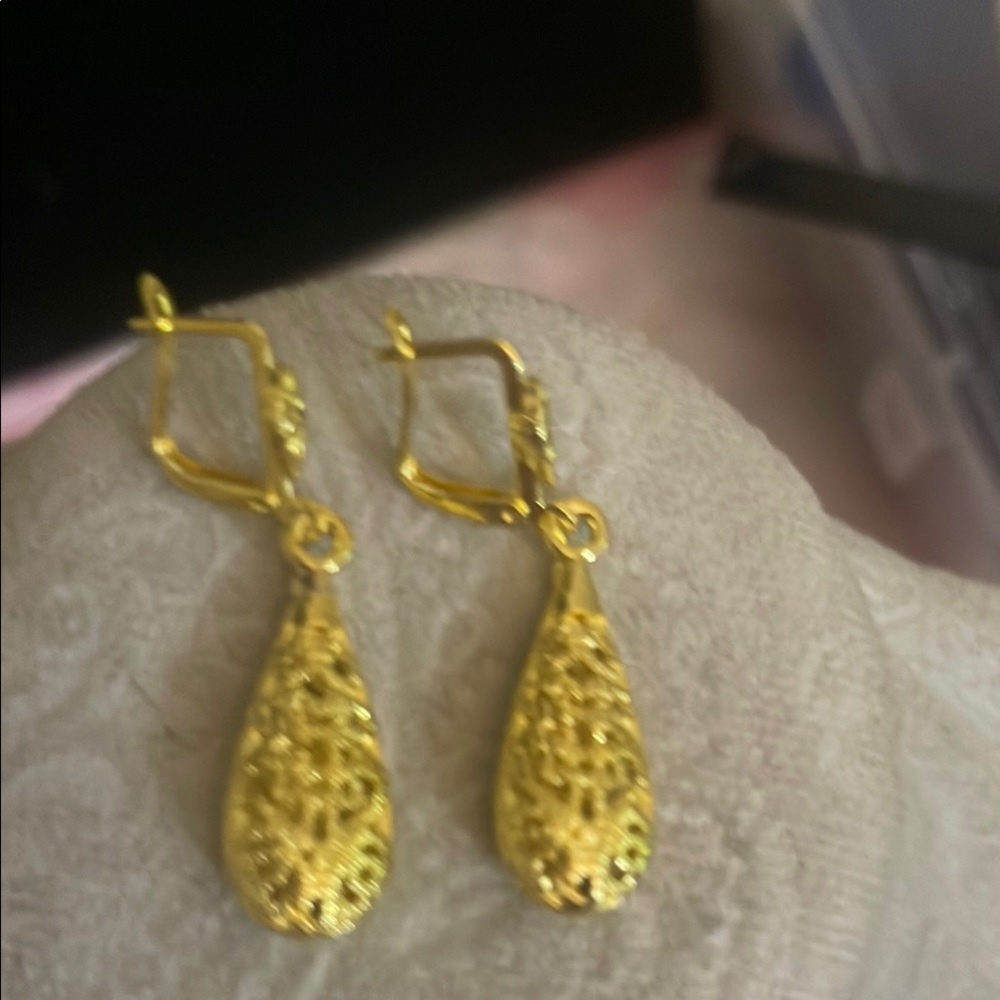 Elegant Gold Drop Earrings Made in Miami